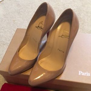 Louboutin décolleté 868 100 patent calf